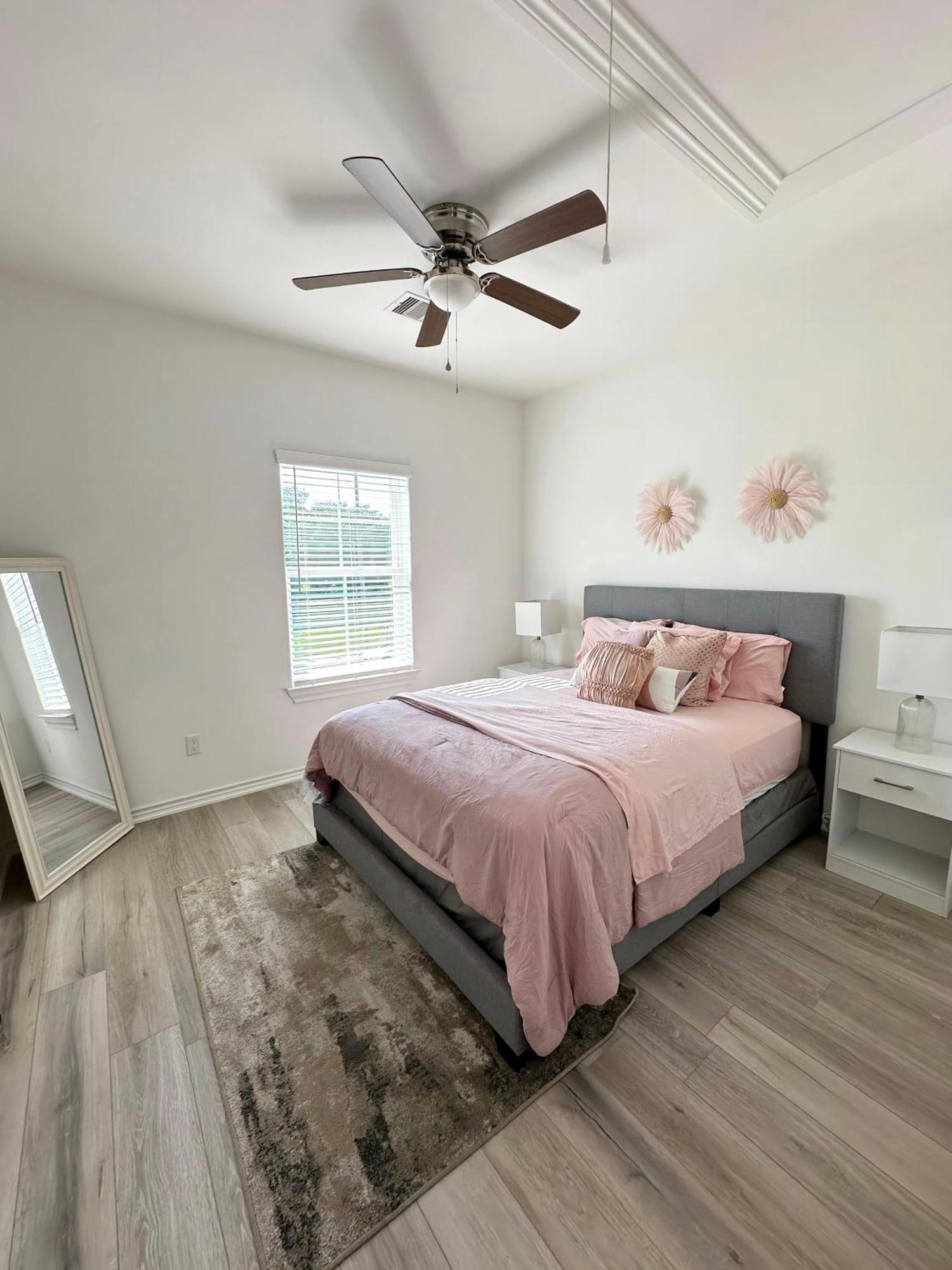 Luxe Three Story Duplex Near Downtown & Med Center Villa Houston Eksteriør bilde